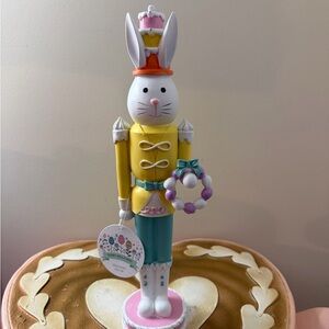 Bunny Boulevard Resin Easter Bunny Rabbit with Egg Wreath Nutcracker
